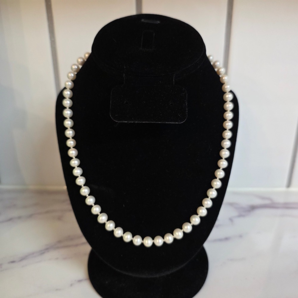 Vintage 14K Yellow Gold Cultured Pearl Strand Necklace 18 Inch 6mm Knotted Clasp